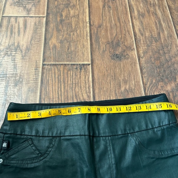 Rock & Republic Green Leather Pants – Size 14 💚🔥 - Picture 3 of 4
